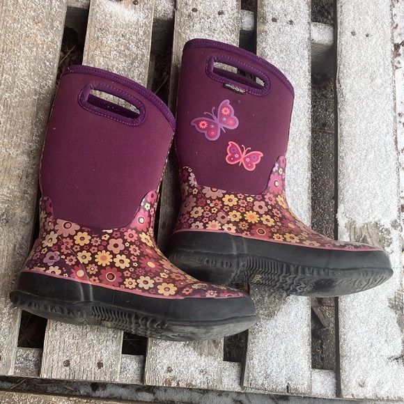 Big Kids Bogs 5 - Picture 2 of 11